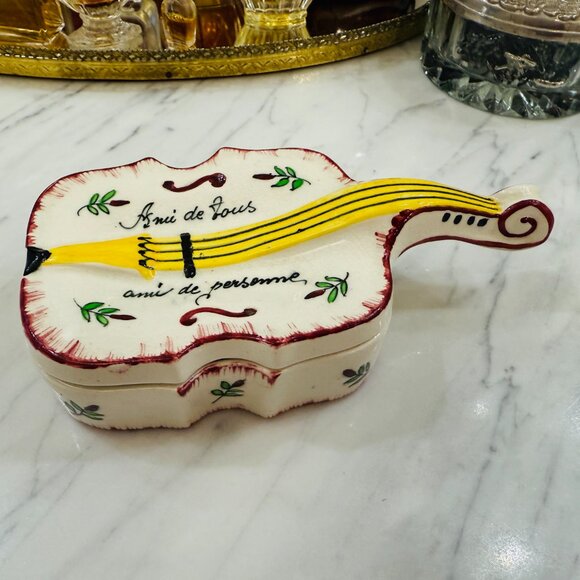 Vintage Violin Trinket Box Made in England "Freind of all/Freind of no one" - Picture 12 of 17